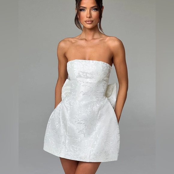 White Babyboo Mimi dress with bow. - Picture 2 of 5